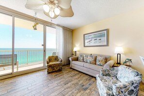 TV, offices - 17th Floor Beachfront Condo w/ Free WiFi, Shared Pools, Hot Tub, Tennis, & Gym (Panama City Beach)