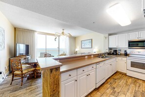Fridge, microwave, oven, stovetop - 17th Floor Beachfront Condo w/ Free WiFi, Shared Pools, Hot Tub, Tennis, & Gym (Panama City Beach)