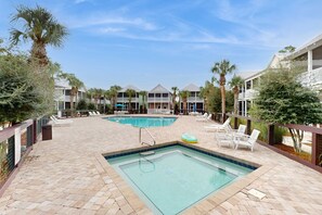 Pool - Family-Friendly Home with Shared Hot Tub - Beach Access 1 Mile Away (Port St. Joe)