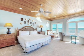 4 bedrooms, WiFi, bed sheets - Beachfront home with a porch, washer/dryer, outdoor shower, & AC (St. George Island)