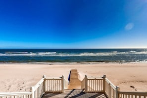 On the beach - Beachfront home with a porch, washer/dryer, outdoor shower, & AC (St. George Island)