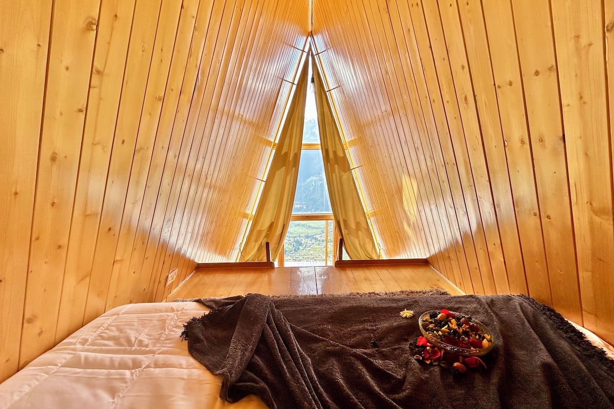 Luxury Room, Mountain View | In-room safe, blackout curtains, soundproofing, iron/ironing board