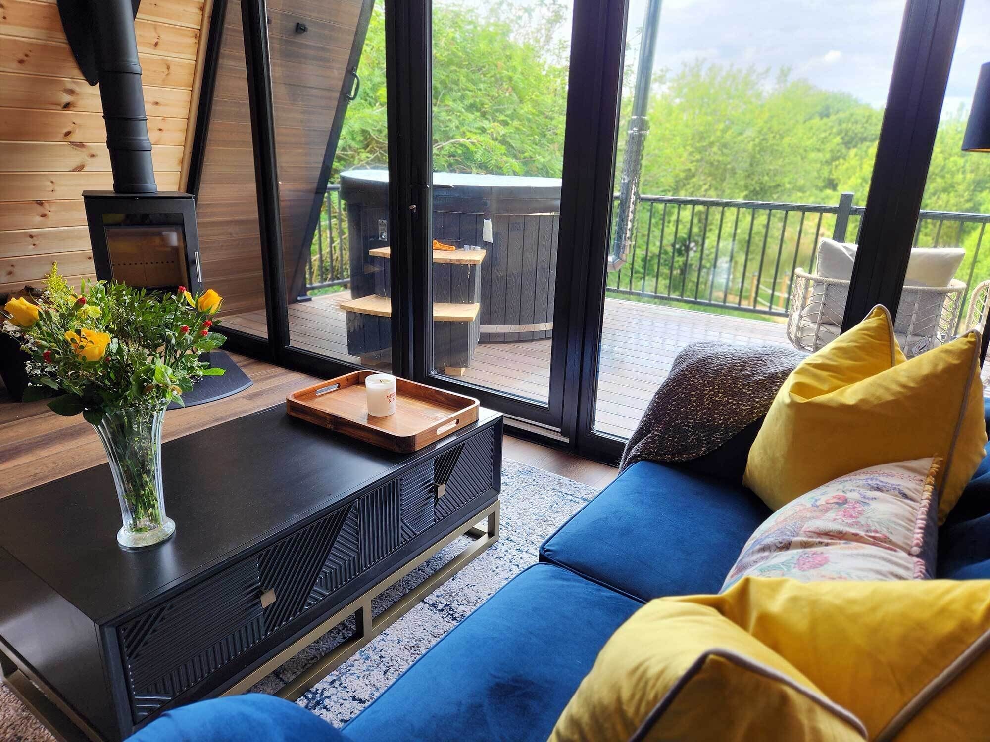 Smart TV, fireplace, stereo