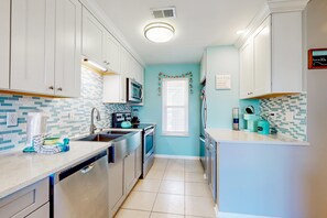 Fridge, microwave, oven, stovetop - Gulf view condo with pool, balcony, full kitchen, nautical theme, W/D, & AC (Destin)