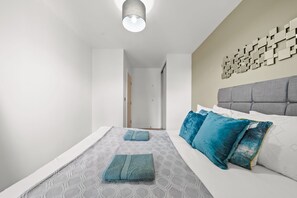1 bedroom, iron/ironing board, travel cot, free WiFi