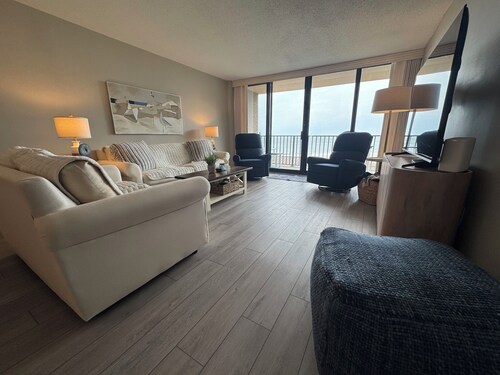 ServingSand East @ SeaColony: 2-Bedroom Ocean Front Condo with Incredible Views