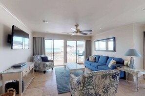 TV, DVD player, offices - Lovely Beach Front condo with balcony, shared pool & hot tub, & free WiFi (Destin)
