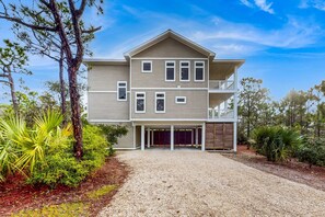 Exterior - Spacious dog-friendly home w/pool, hot tub, access to tennis, pickle ball, pools (St. George Island)