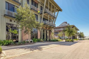 Exterior - Spacious coastal home with grill & screened porch (Port St. Joe)
