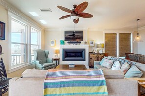 TV, lareira, DVD player, escritórios