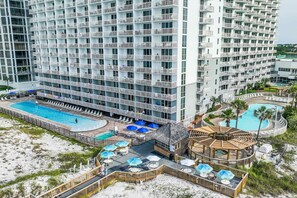 Exterior - Beachfront Condo Sleeps 6 | Bunks + Gulf View (Destin)