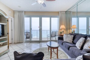 TV, DVD player, offices - Elegantly-appointed condo at the beach with Gulf views & pool (Destin)