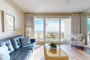 TV, DVD player, offices - Airy Beachfront Condo w/Shared Outdoor Pool, Central A/C, Free WiFi (Destin)