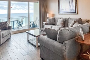 TV, DVD player, offices - Beach condo with private balcony, gulf views & fitness room (Destin)