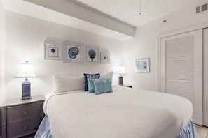 1 bedroom, iron/ironing board, WiFi, bed sheets - Marvelous Gulf-front condo with amazing views, pool, snack bar, & fitness room (Destin)