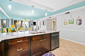Interior - Frisky Flamingo (Destin)