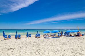 Beach - Gorgeous 2nd-floor condo with W/D, resort-style pool, gym, and beach access (Destin)