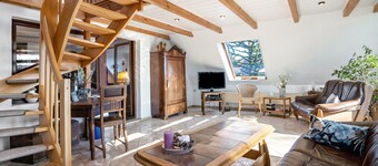 Apartment C with Sea View, Private Terrace, and Wi-Fi