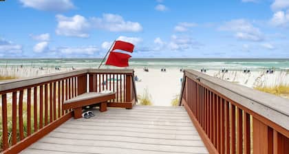 Gorgeous ground-floor beachfront condo, shared pool and beach access!