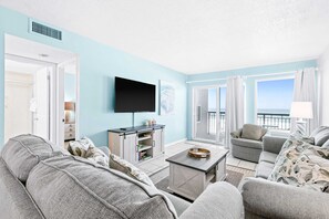TV, offices - Bright, third-floor Gulf-front condo with views - close to entertainment (Fort Walton Beach)