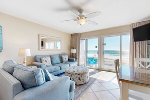 TV, DVD player, offices - 1st-Floor Condo with Gulf View, Grill, Pools, Beach Access, Near Shops and Dining (Destin)