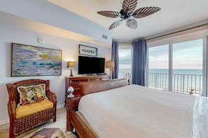 3 bedrooms, iron/ironing board, WiFi, bed sheets - Inviting Gulf-front condo In Perdido Key with waterfront pool/hot tub and oceanfront balcony (Perdido Key)