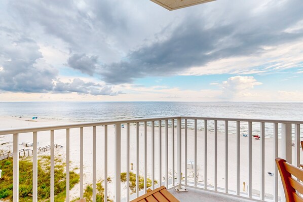 Property grounds - Inviting Gulf-front condo In Perdido Key with waterfront pool/hot tub and oceanfront balcony (Perdido Key)