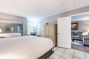 2 bedrooms, iron/ironing board, WiFi, bed sheets - Beachfront condo with Gulf-view balcony, central AC, pool, & tennis (Fort Walton Beach)