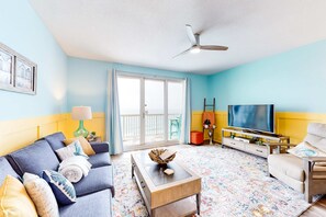 TV, DVD player, offices - Colorful, waterfront condo with pools, gym, & beach access (Panama City Beach)