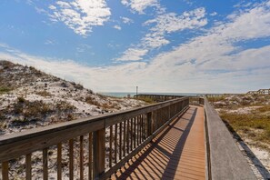 Property grounds - Luxe Beachfront Resort Condo with Private Beach Access & Top Amenities (Santa Rosa Beach)