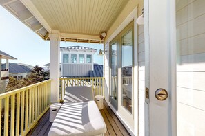 Terrace/patio - Modern coastal retreat with 2 balconies, grill, central AC, shared Pools, & WiFi (Santa Rosa Beach)