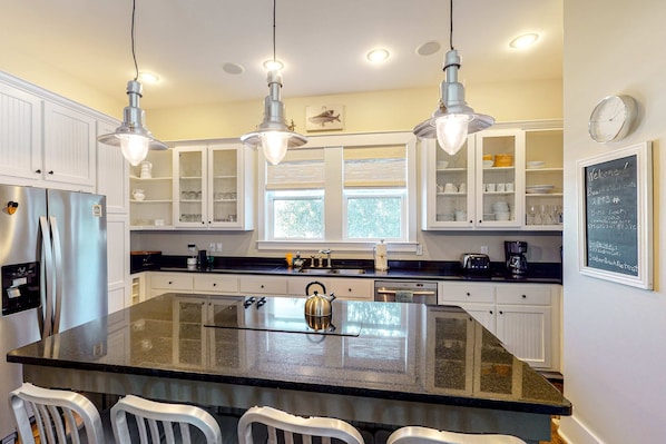 Fridge, microwave, oven, stovetop - Modern coastal retreat with 2 balconies, grill, central AC, shared Pools, & WiFi (Santa Rosa Beach)