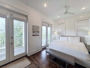 4 bedrooms, iron/ironing board, WiFi, bed sheets - Modern coastal retreat with 2 balconies, grill, central AC, shared Pools, & WiFi (Santa Rosa Beach)