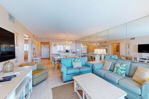 TV, offices - Stunning beachfront condo w/ beach access, shared pool, & private balcony (Panama City Beach)