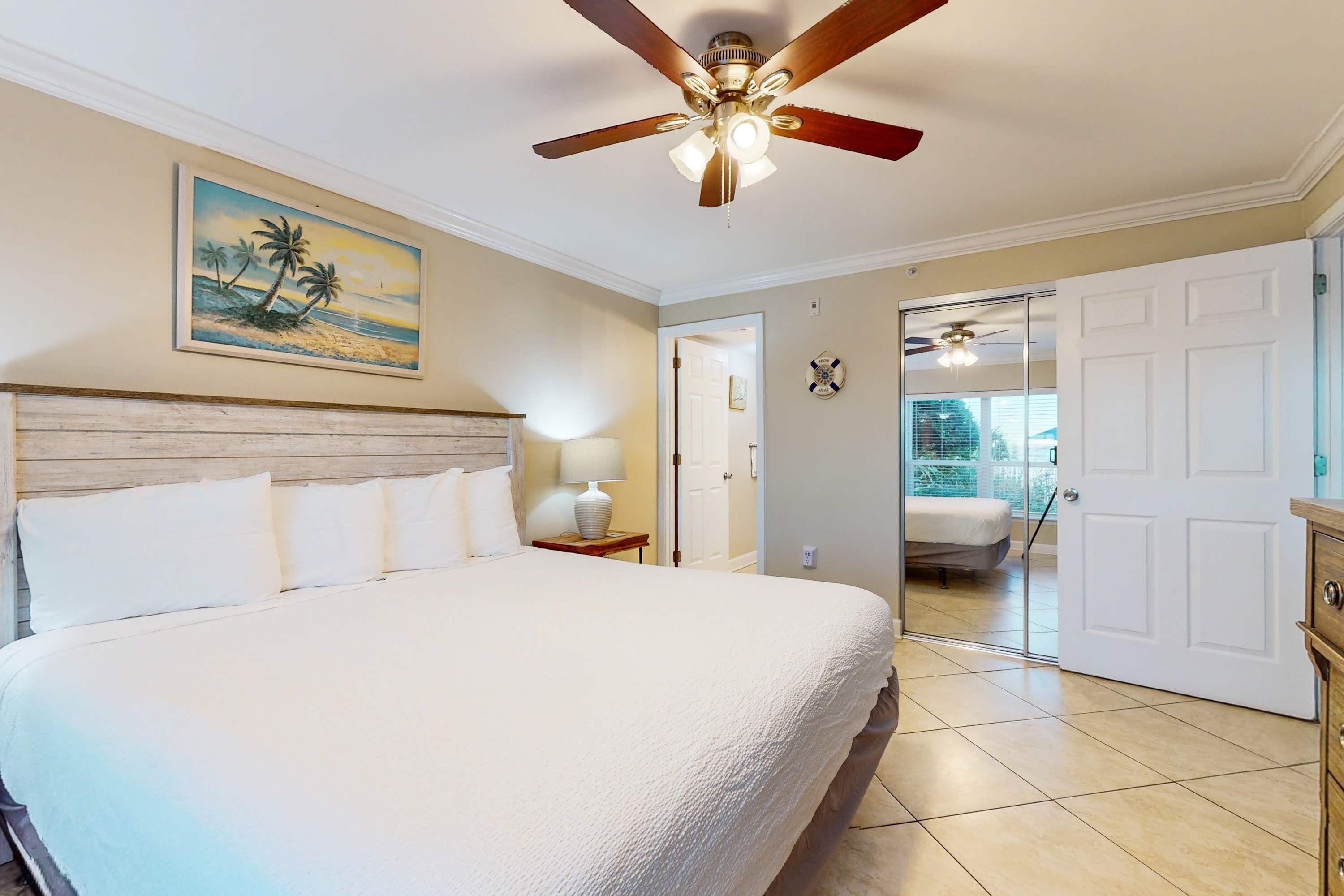 2 bedrooms, iron/ironing board, WiFi