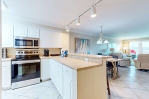 Fridge, microwave, oven, stovetop - Sea Oats 102 - Amazing Gulf-Front View On Okaloosa Island, On-Site Pool, Walk-In Shower (Fort Walton Beach)