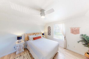 4 dormitorios, tabla de planchar con plancha, wifi y ropa de cama