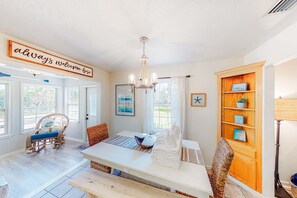 Dining - Inviting home near the beach with large decks & charming interior - dog-friendly (Port St. Joe)