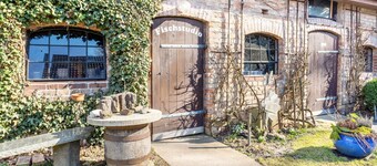 Apartment B with Private Terrace, Garden and Wi-Fi