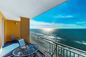 Property grounds - Lovely beachfront resort condo with waterpark, pools, hot tub & beach access (Panama City Beach)
