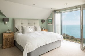 4 Schlafzimmer, Bügeleisen/Bügelbrett, WLAN, Bettwäsche