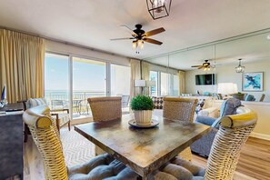 Dining - Elegant condo w/ water views, private balcony, shared fitness center and grills (Destin)