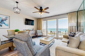 TV, DVD player, offices - Elegant condo w/ water views, private balcony, shared fitness center and grills (Destin)