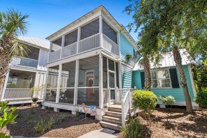 Exterior - Coastal Home with Screened Porch & Shared Hot Tub - Snowbirds Welcome (Port St. Joe)