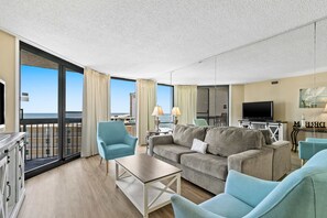 TV, DVD player, offices - Lovely Sixth-Floor Condo, with Shared Splash Pad, Multiple Pools, & Hot Tub (Destin)