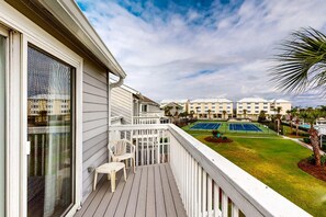 Property grounds - Gorgeous coastal home with shared pool and easy beach access (Port St. Joe)