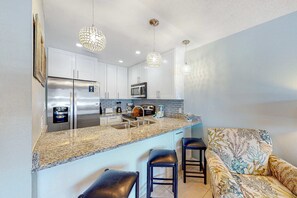 Fridge, microwave, oven, stovetop - Beach-themed condo w/shared pool, easy beach access, patio & outdoor dining area (Miramar Beach)