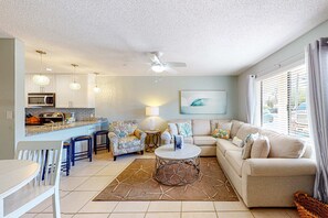 TV - Beach-themed condo w/shared pool, easy beach access, patio & outdoor dining area (Miramar Beach)