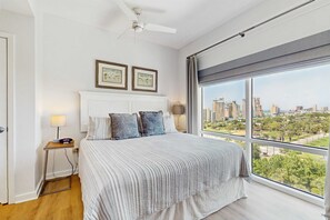 1 bedroom, iron/ironing board, WiFi, bed sheets - Gorgeous coastal condo with shared pool and private balcony (Miramar Beach)