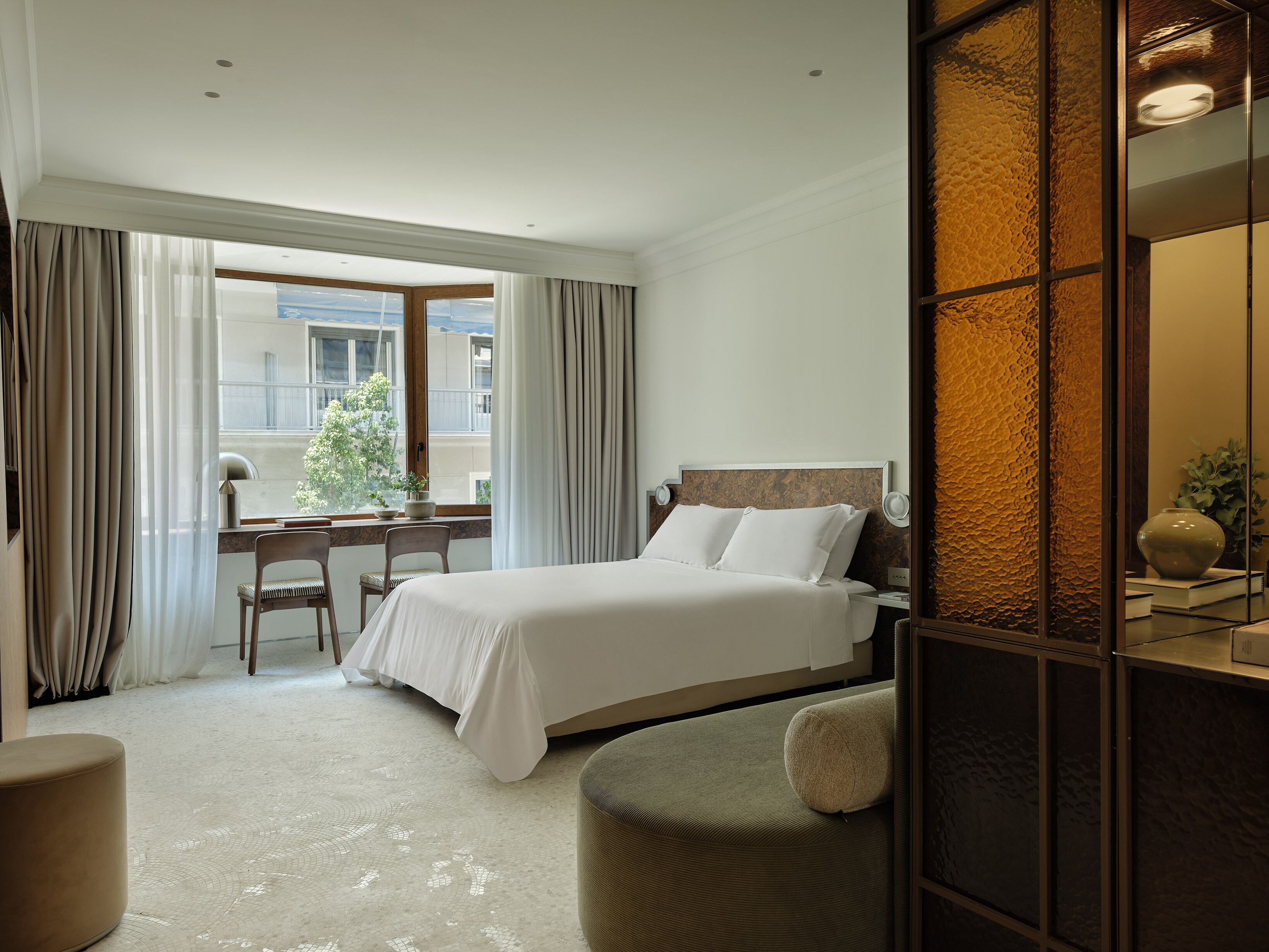 Athenian Senior Suite | In-room safe, blackout curtains, soundproofing, iron/ironing board